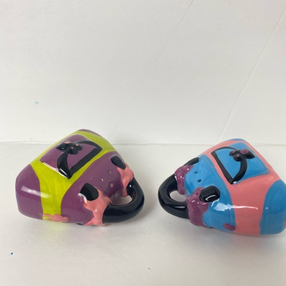 Vintage & Collectible Ceramic Purse Serving Salt & Pepper Shakers. Multi Colors. - Picture 5 of 9